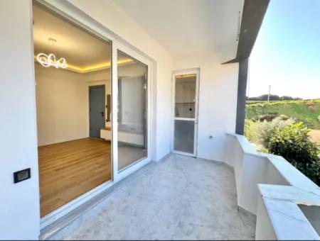 250M 2 1 Separate Kitchen Front Ephe Apartment For Sale In Didim Altinkum