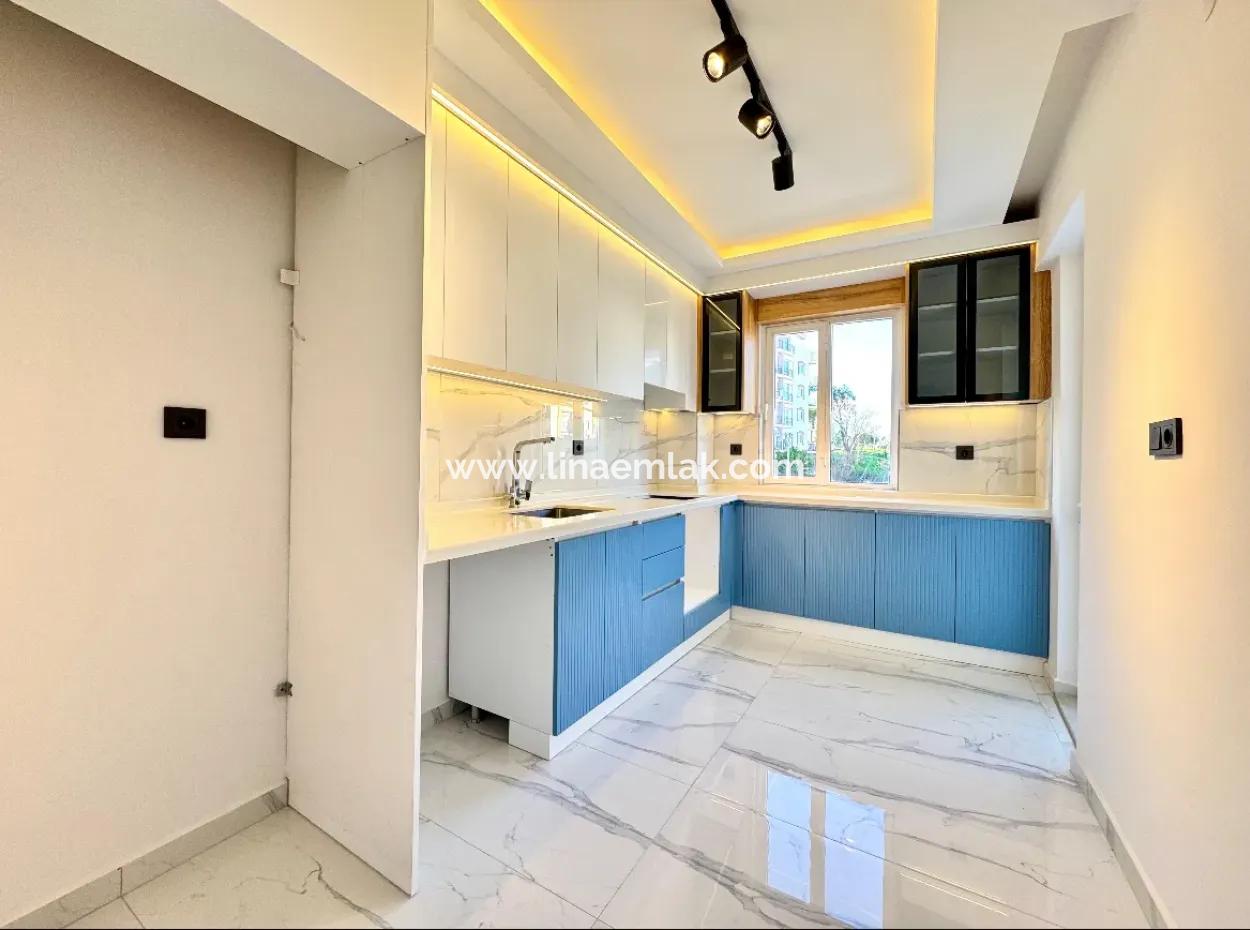 Didim Altınkumda Satılık Denize 250M 2+1 Ayrı Mutfak Ön Ephe Daire