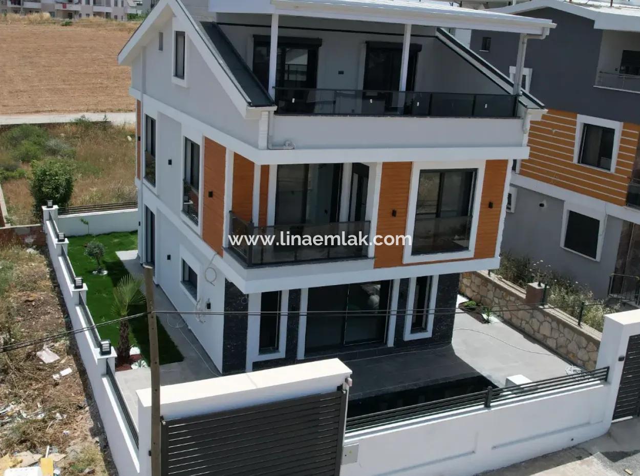 Didim Hisar Mh Satılık 5+1 Açık Mutfak Deniz Manzaralı Sıfır Villa