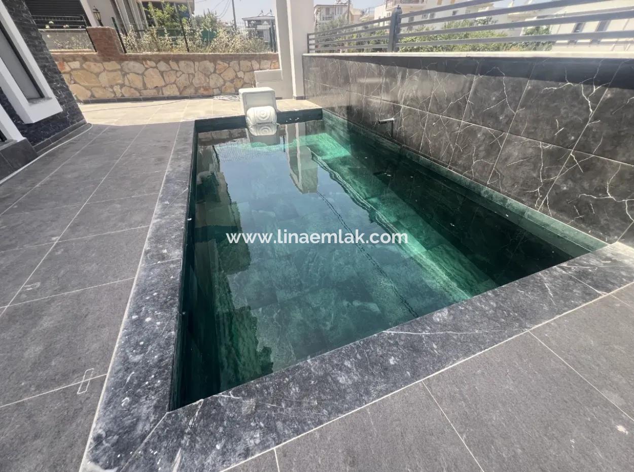 Didim Hisar Mh Satılık 5+1 Açık Mutfak Deniz Manzaralı Sıfır Villa