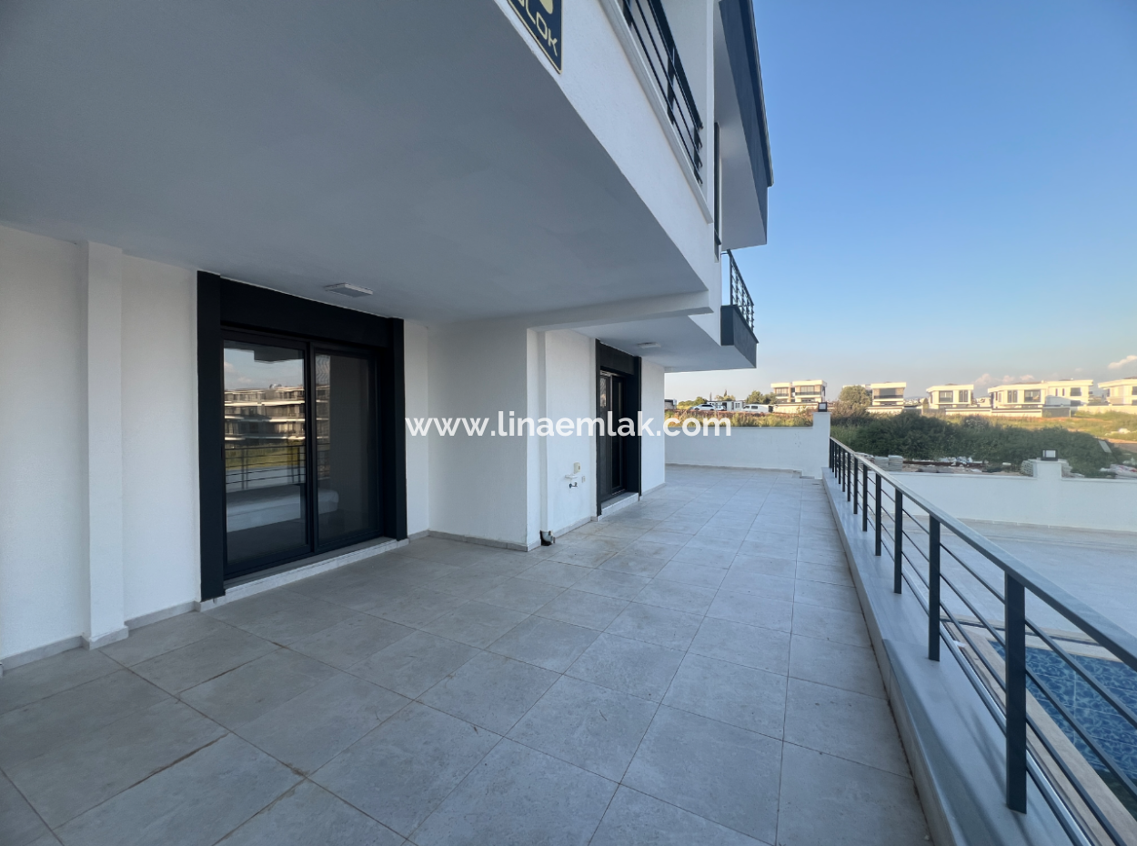Didim Hisar Mh Satılık Denize Yakın 2+1 Açık Mutfak Havuzlu Eşyalı Sıfır Daire