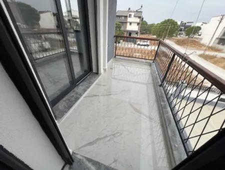 Didim Efeler Mh Satılık Havuzlu 4+1 Ayrı Mutfak Bahçeli Müstakil Sıfır Villa