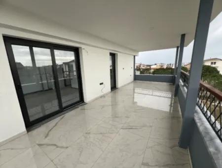 Didim Efeler Mh Satılık Havuzlu 4+1 Ayrı Mutfak Bahçeli Müstakil Sıfır Villa