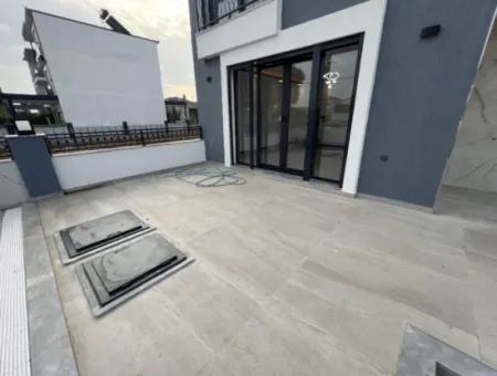 Didim Efeler Mh Satılık Havuzlu 4+1 Ayrı Mutfak Bahçeli Müstakil Sıfır Villa