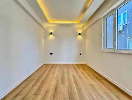 Didim Altınkumda Satılık Denize 250M 2+1 Ayrı Mutfak Ön Ephe Daire
