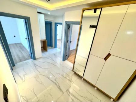 Didim Altınkumda Satılık Denize 250M 2+1 Ayrı Mutfak Ön Ephe Daire