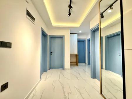 Didim Altınkumda Satılık Denize 250M 2+1 Ayrı Mutfak Ön Ephe Daire