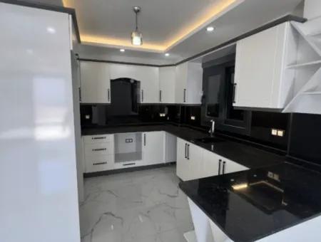 Didim Efeler Mh Satılık Müstakil Havuzlu 4+1 Açık Mutfak Bahçeli Sıfır Villa