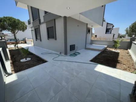 Didim Efeler Mh Satılık Müstakil Havuzlu 4+1 Açık Mutfak Bahçeli Sıfır Villa