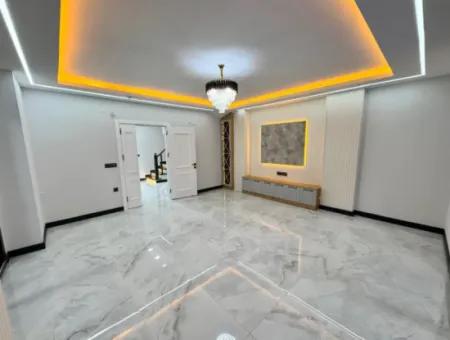 Didim Efeler Mh Satılık Havuzlu & Bahçeli 3+1 Ayrı Mutfak Sıfır Villa