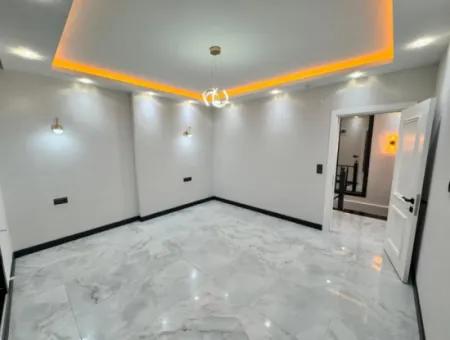 Didim Efeler Mh Satılık Havuzlu & Bahçeli 3+1 Ayrı Mutfak Sıfır Villa