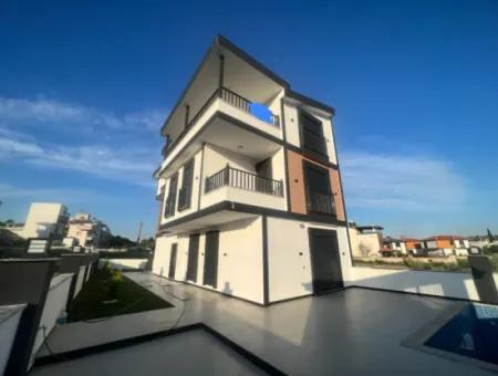 Didim Mavişehir Mh Satılık Denize 500M 4+1 Ayrı Mutfak Havuzlu Bahçeli Müstakil Sıfır Villa