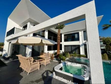 Didim Hisar Mh Satılık Full Deniz Manzalı 5+1 Ayrı Mutfak Havuzlu Sıfır Villa
