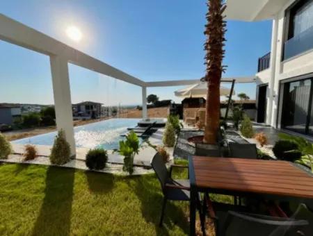 Didim Hisar Mh Satılık Full Deniz Manzalı 5+1 Ayrı Mutfak Havuzlu Sıfır Villa