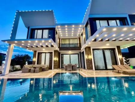Didim Efeler Mh Satılık 5+1 Müstakil Havuzlu Özel Tasarım Lüx Villa