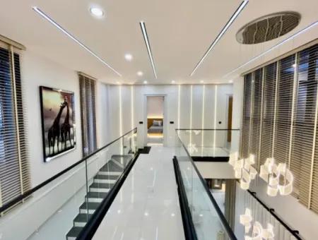 Didim Efeler Mh Satılık 5+1 Müstakil Havuzlu Özel Tasarım Lüx Villa