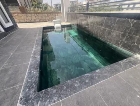 Didim Hisar Mh Satılık 5+1 Açık Mutfak Deniz Manzaralı Sıfır Villa