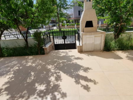 Didim Çamlık Mh Satılık Denize Sıfır 2+1 Açık Mutfak Eşyalı Yüksek Giriş Daire