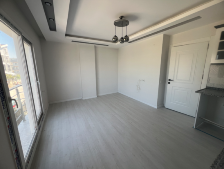 Didim Efeler Mh Satılık Ön Cephe 2+1 Açık Mutfak Asansörlü Sıfır Daire